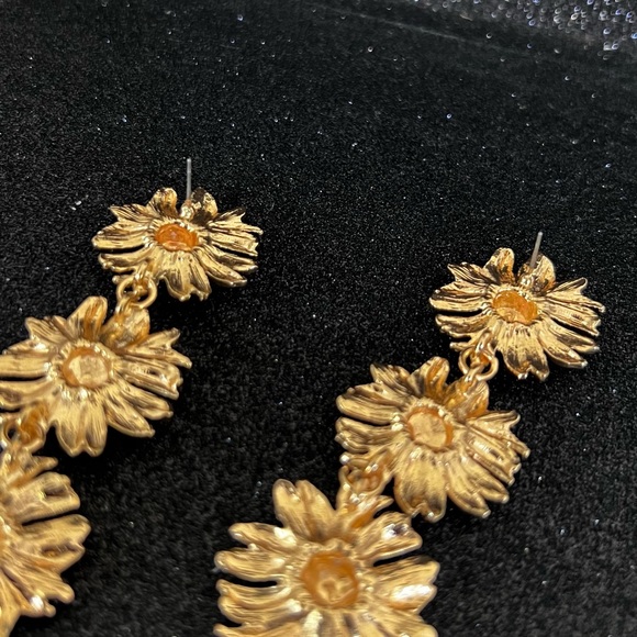 Zara Jewelry New Zara Gold Triple Sunflower Drop Earrings Poshmark